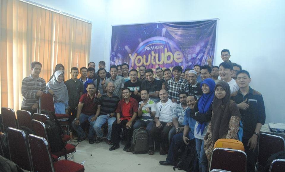 Laporan Acara Pelatihan Youtube Mastery 2016