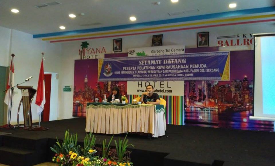 Seminar Di Pelatihan Kewirausahaan Pemuda Disporabudpar