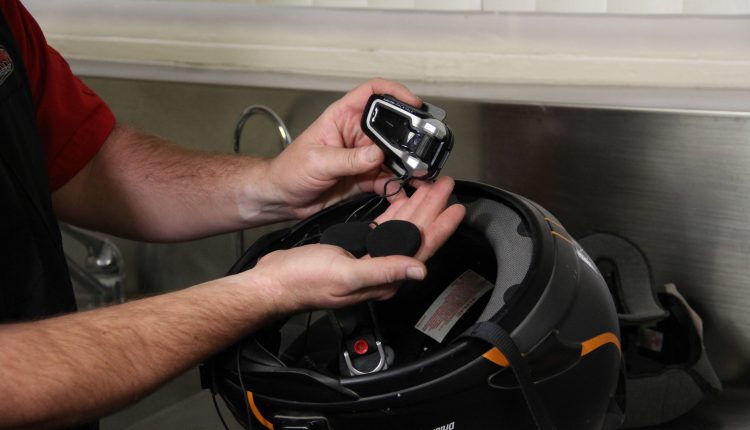 Hal-Hal Yang Perlu Diperhatikan dalam Mencuci Helm