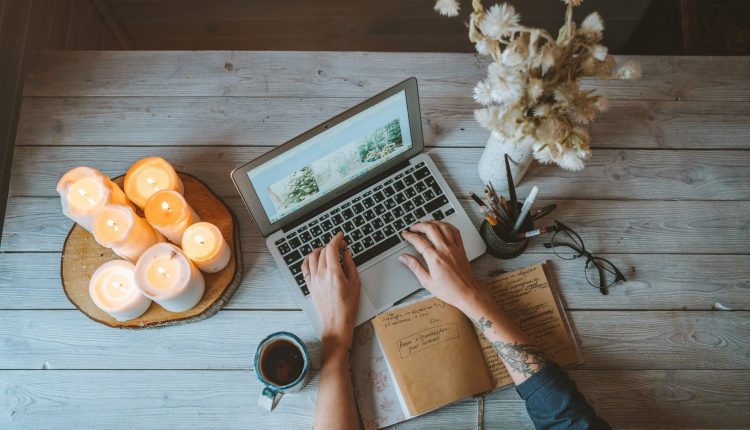 Pekerjaan Apakah UX Writer Itu? Yuk Kupas Tuntas Tugasnya