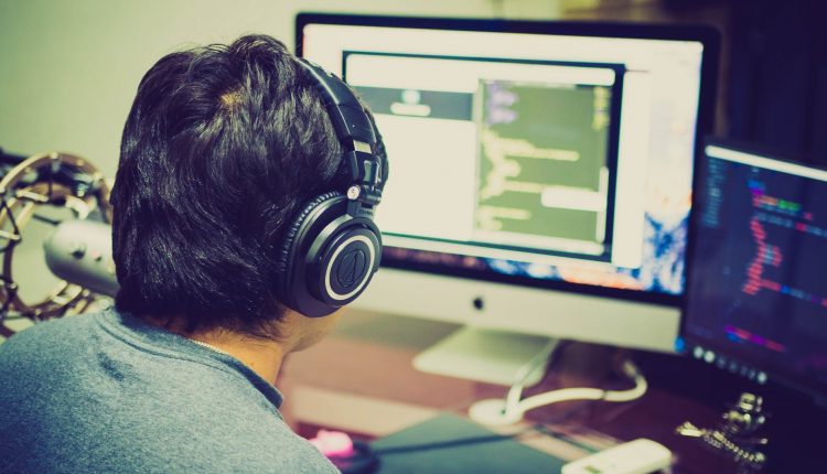Belajar Programming untuk Meraih Jutaan View dan Cuan dari Afiliasi