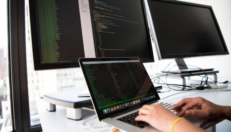 Bagaimana Cara Memblokir Situs Melalui Komputer dan Handphone?