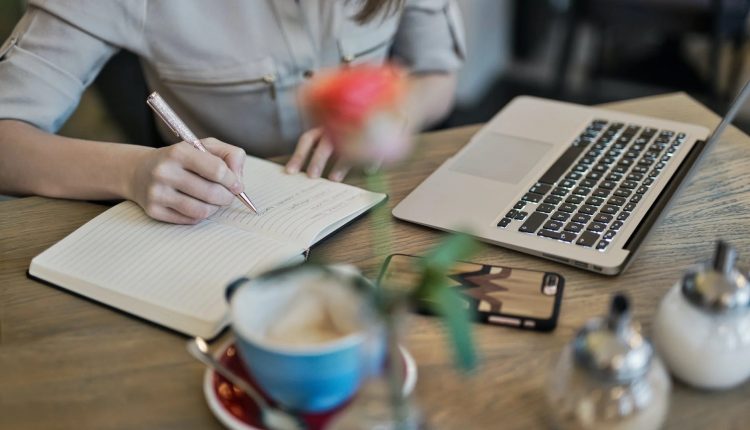 Selektif Memilih Content Writer Bisa Jadi Kunci Kesuksesan Website